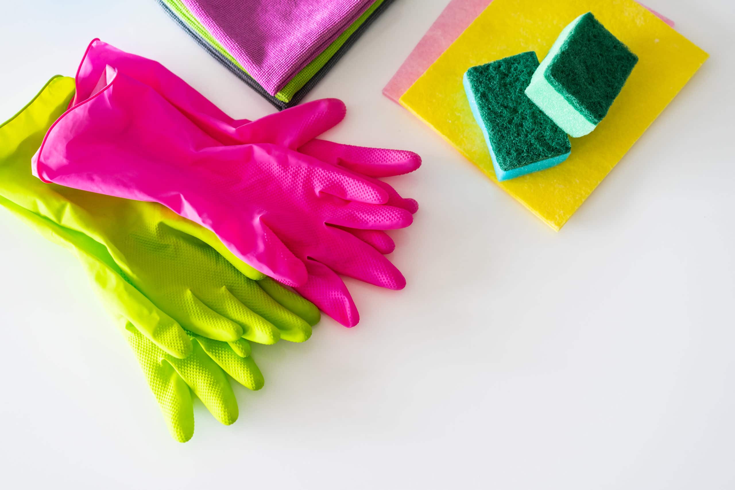 Cleaning gloves, sponges and clothes